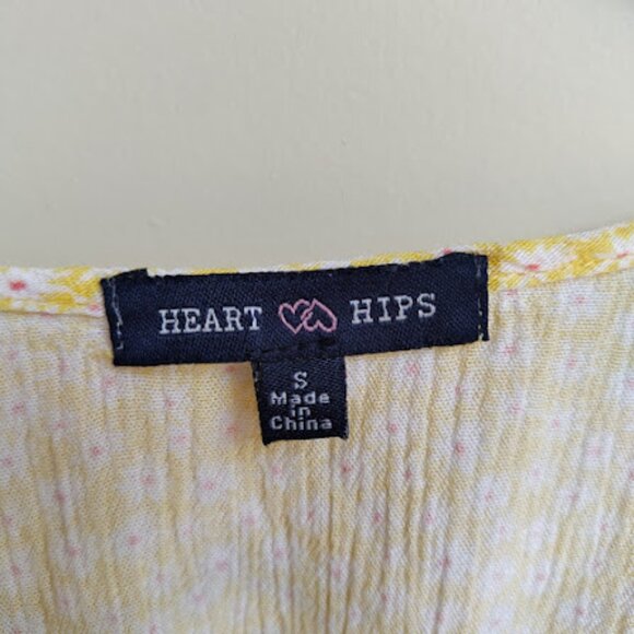 HEART & HIPS | Butter Yellow Front Tie Ruffle Hem Ditsy Floral Boho Crop Top S - Picture 12 of 12